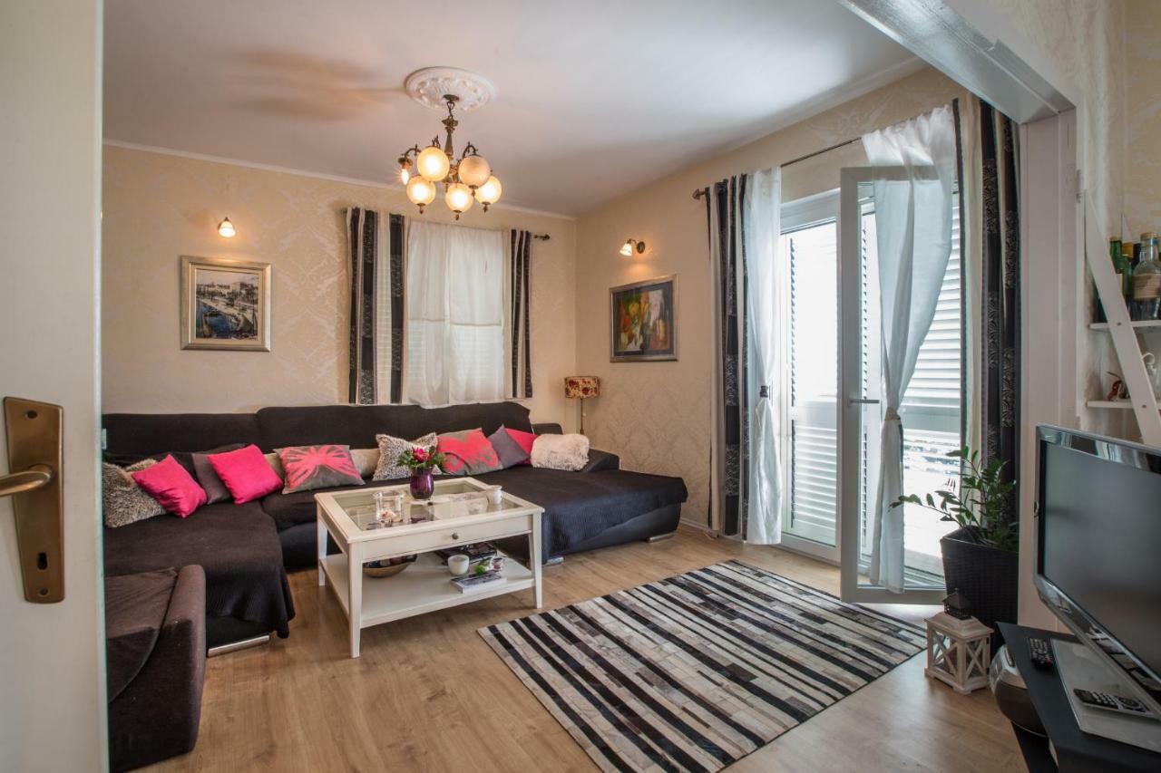 Apartment Valerija Jesenice  Exterior photo